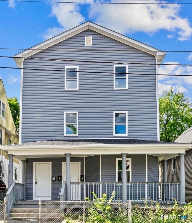 Building Photo - 16 Arch St Unit 1