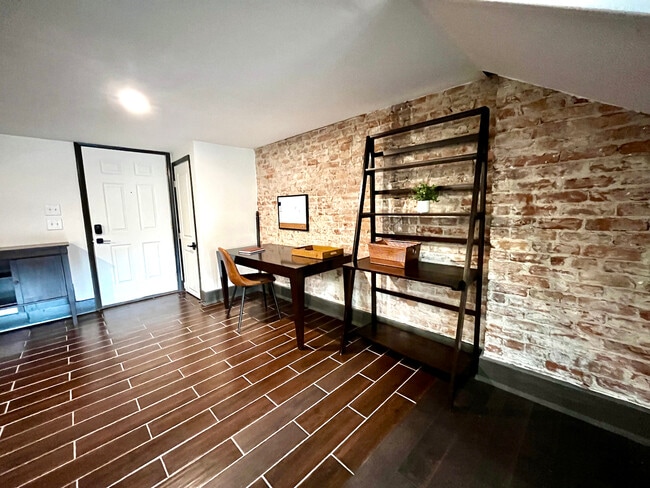 Photo - The Warner Unit 214