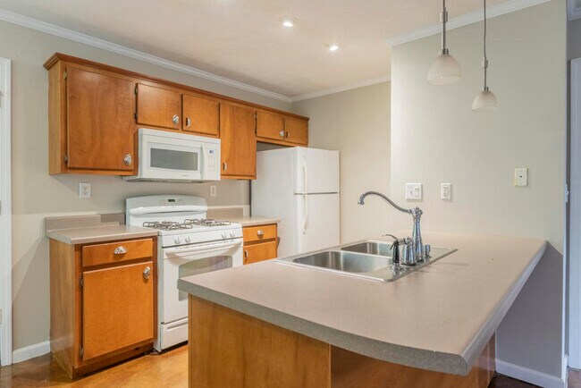 Kitchen - 316 Indian Pointe Dr Unit 316