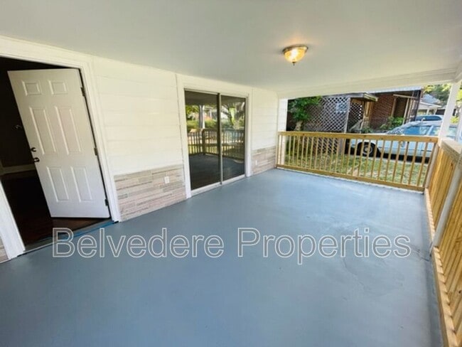 Photo - 211 W 7th Ave