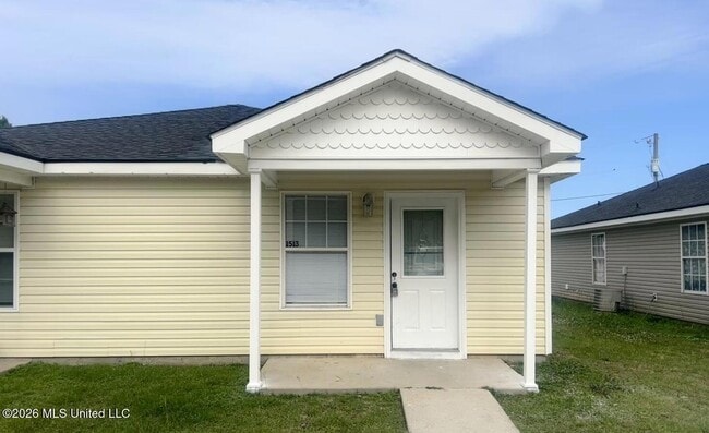 Building Photo - 1513 34th Ave