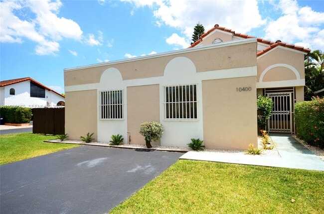 Building Photo - 10400 SW 67th St