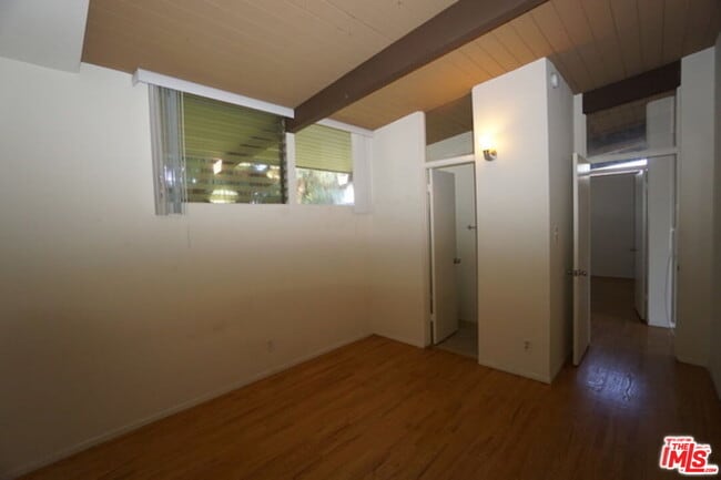 Photo - 11131 Rose Ave