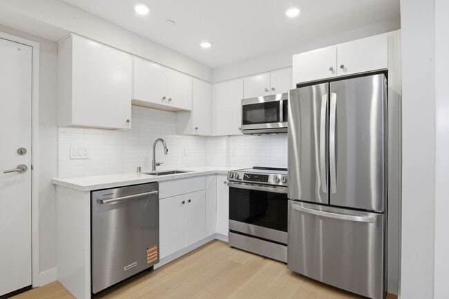 Photo - 1490 9th Ave