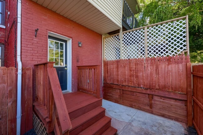 Photo - Beautifully Remodeled 5 Bed/1.5 Bath Townhouse-York City SD