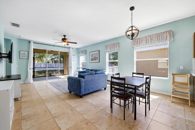 Photo - 4905 Boston Common Glen