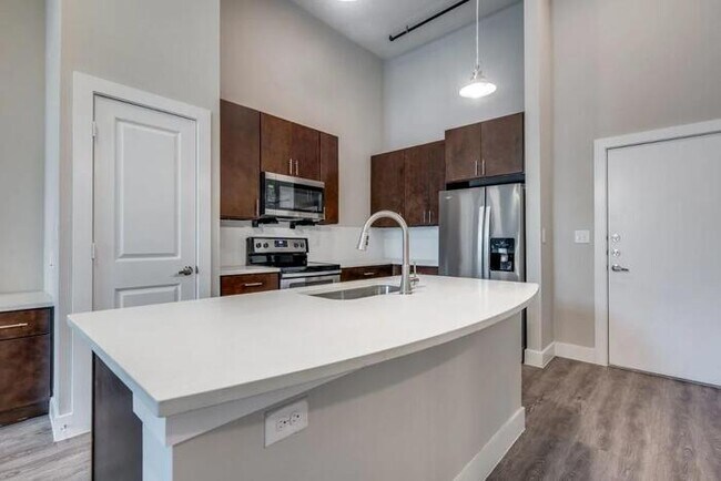 Photo - 6021 Parker Blvd Unidad c4