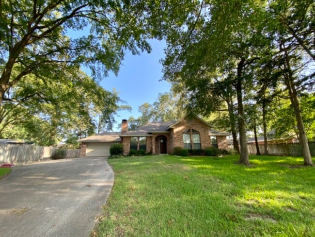 Photo - 511 April Dr