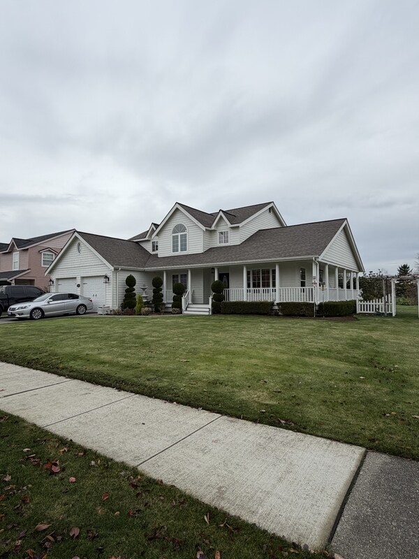 Photo - 700 Sunrise Dr