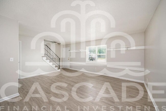 Photo - 108 N Chestnut St