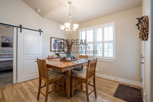 Photo - 3806 Edison Ave