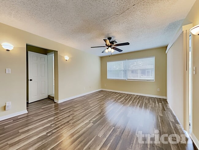 Photo - 1447 Fairmont St