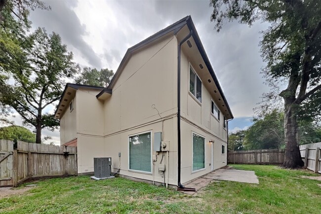 Building Photo - 4810 Ingleside Ct