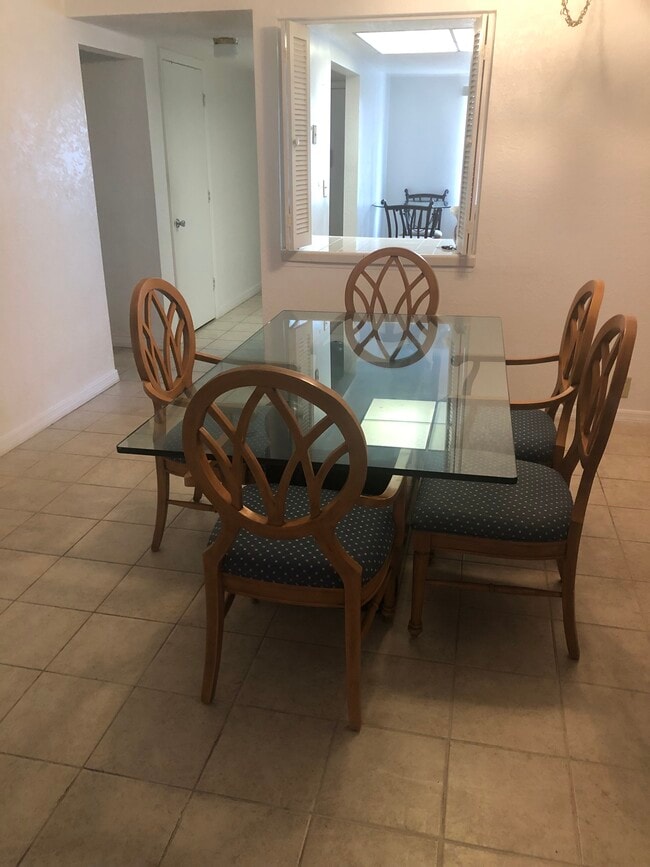 Photo - 2264 Winkler Ave Unidad 208