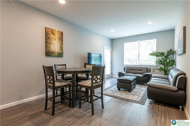 Photo - 948 N Front St Unit C-2