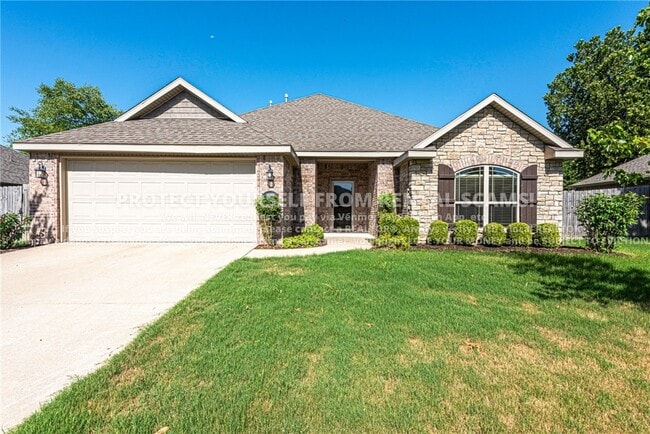 Building Photo - 2609 N Brush Creek Dr