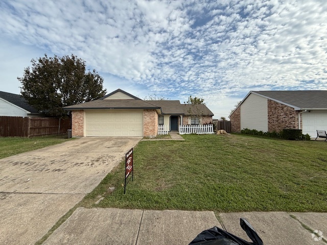 Building Photo - 420 Magnolia Dr Rental