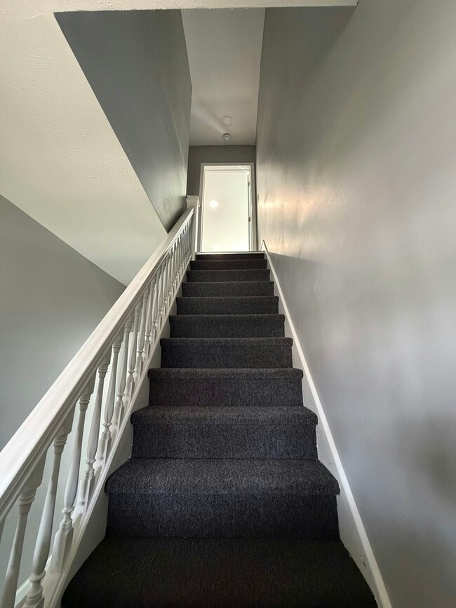 Photo - 3295 W 44th St