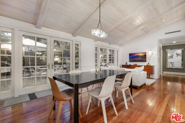 Photo - 163 Acari Dr