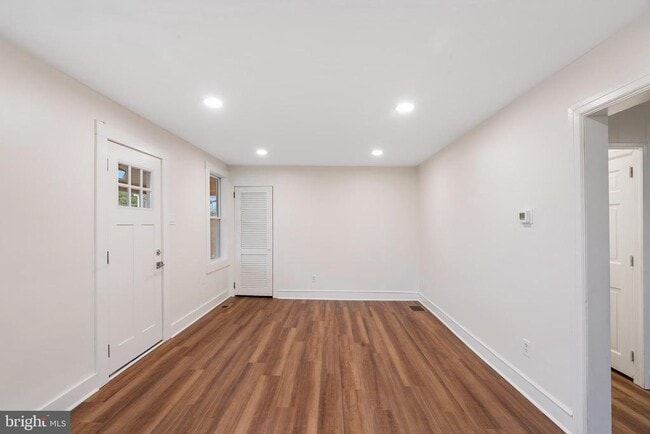 Photo - 2081 Durham Rd