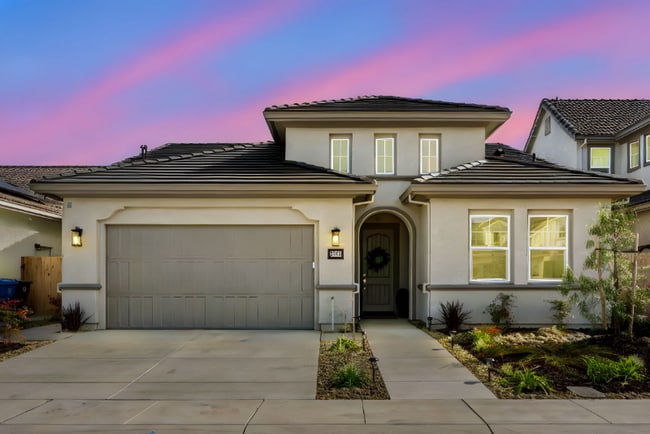 Photo - 2522 Amur Ave