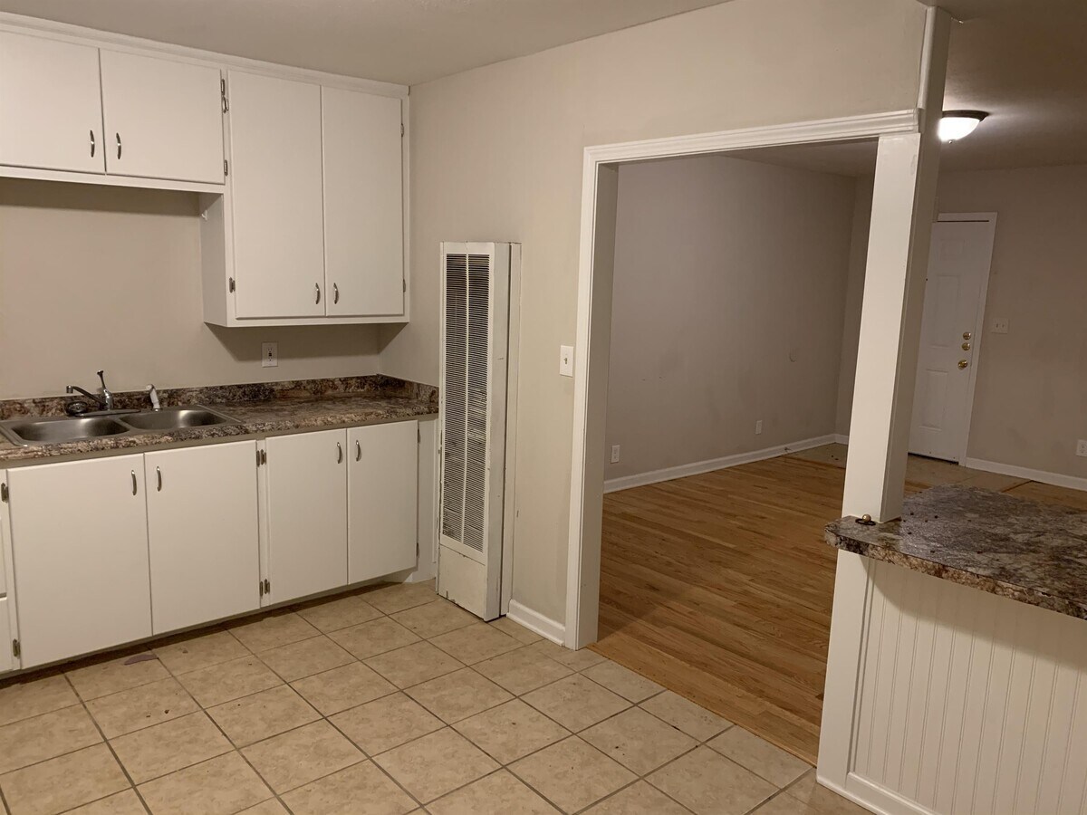 Photo - 1811 1st Ave