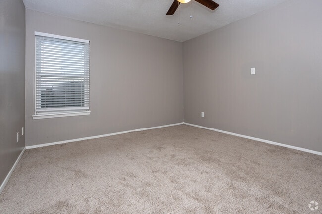 1BR, 1BA - 635SF