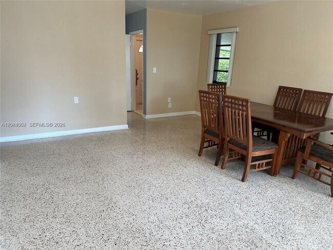 Photo - 10500 NW 28th Ct