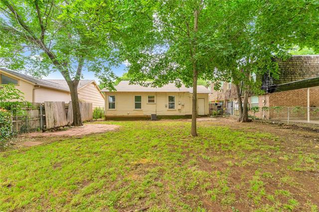 Photo - 5832 Locke Ave