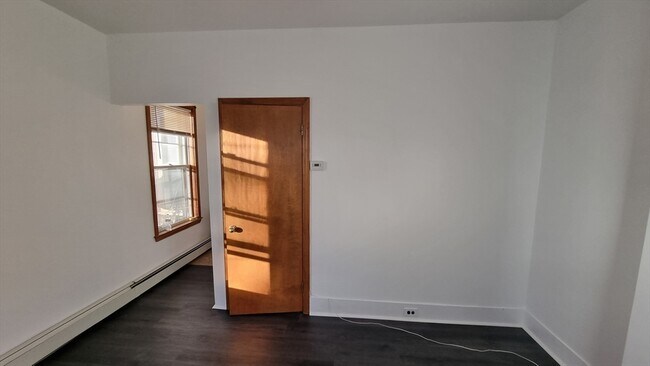 Photo - 25 Magee St Unit 2