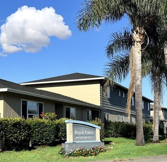 Photo - Royal Palms Apartments