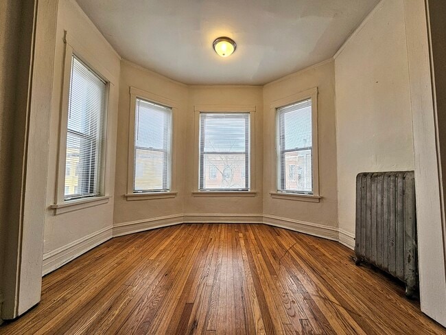 Photo - 709 W Cornelia Ave Unit 1F