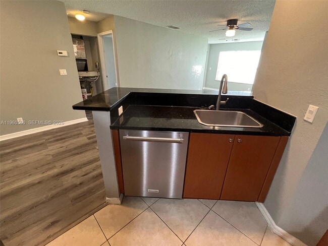 Photo - 3350 Pinewalk Dr N Unit 1414