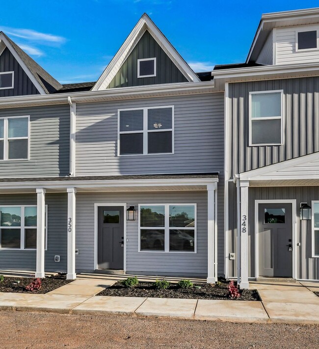 348 Front Rdg Cir
