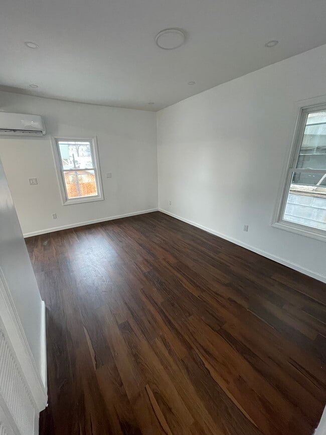 Photo - 452 S 1st Ave