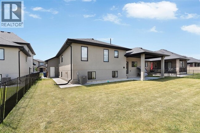 Photo - 1390 Barkley Ave