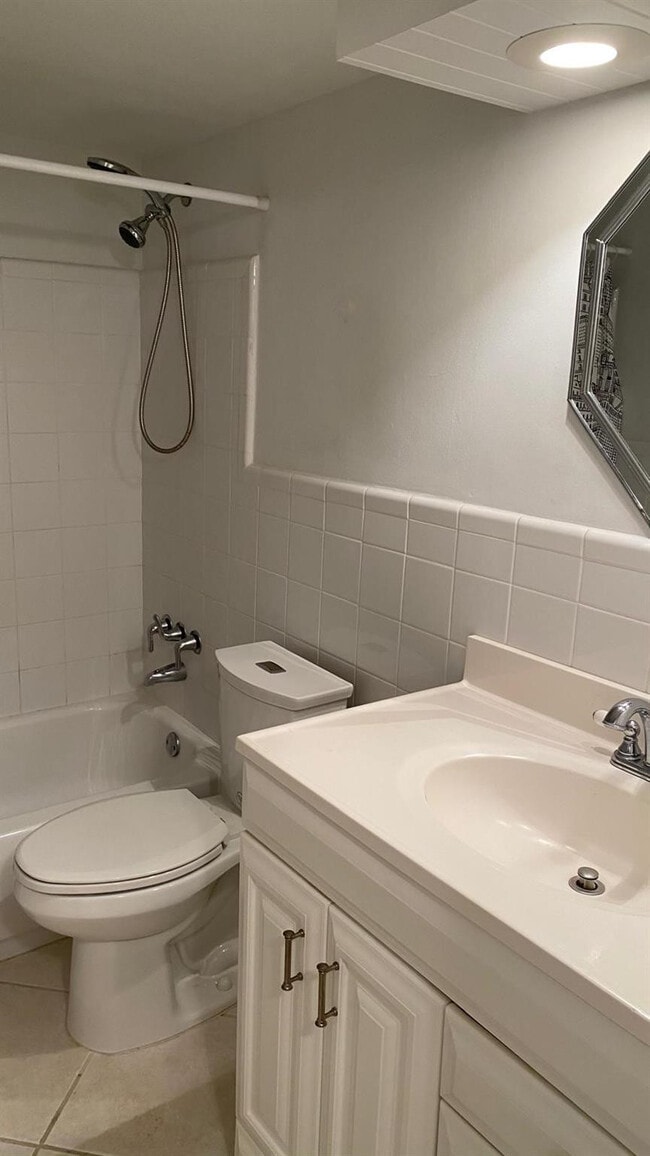 Photo - 230 N Federal Hwy Unit 104