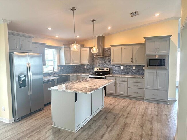 Photo - 40940 Roselle Lp