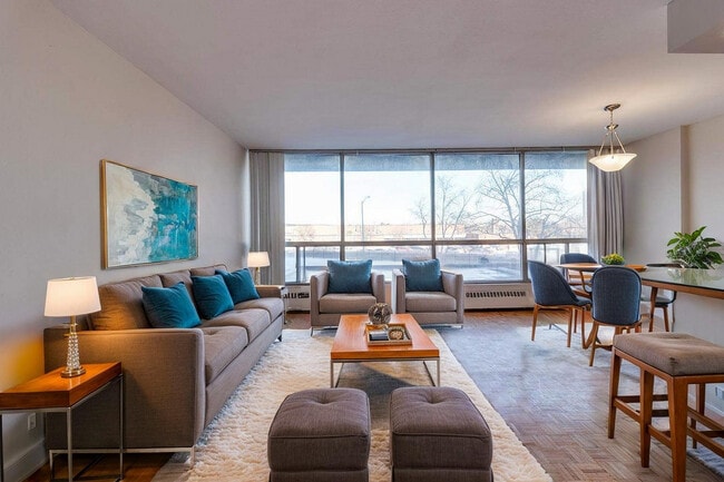 Building Photo - Valleyview Towers