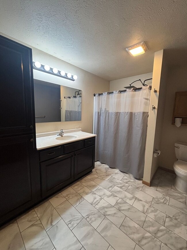 Photo - For Rent – 3 Bedroom | 1 Bathroom | Fully Fenced Yard