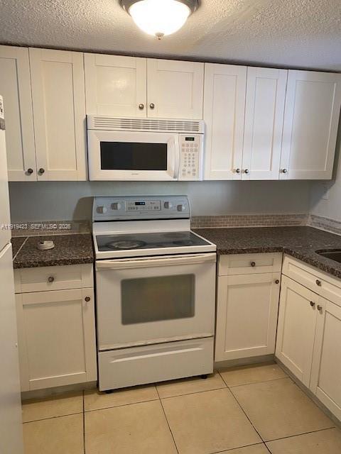 Photo - 3895 W 11th Ave