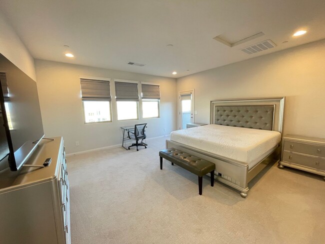 Photo - 11527 Hawking Ave