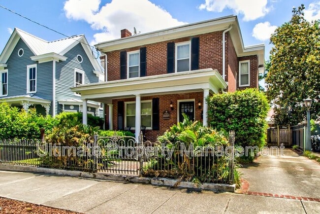 206 Nun St