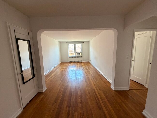 Building Photo - 6570 Booth St Unit 5C