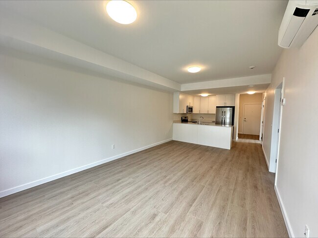 Photo - 1801 Riverside Ln