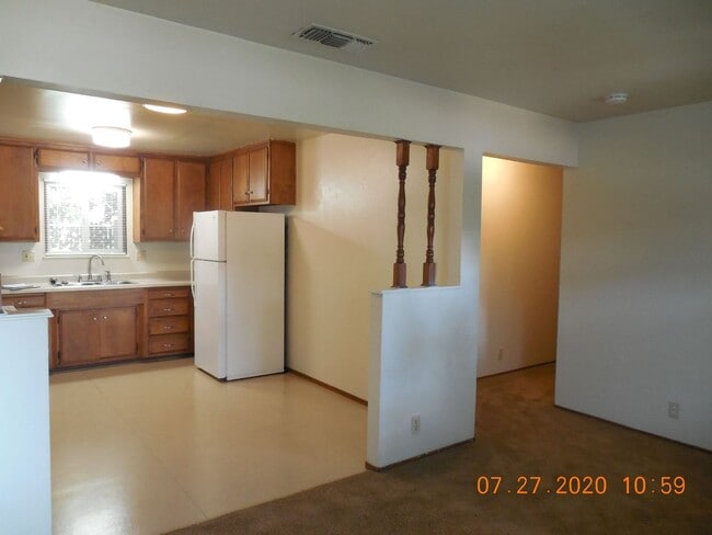 Photo - 1246 W 5th St Unidad B