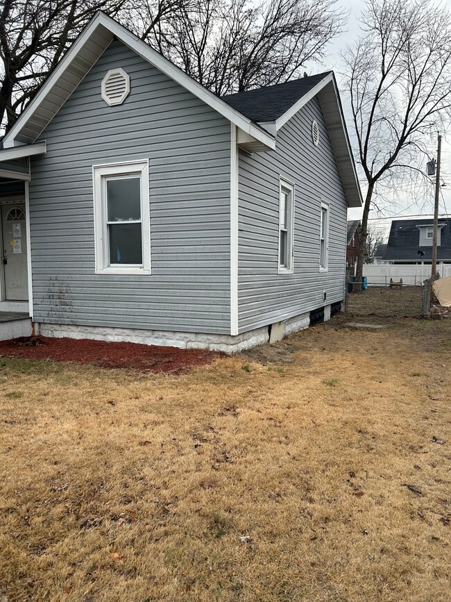Photo - 46 Eckhard Ave