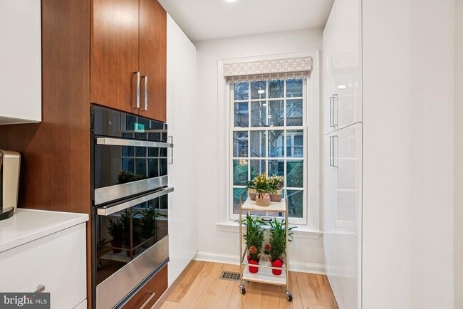 Photo - 4353 Westover Pl NW