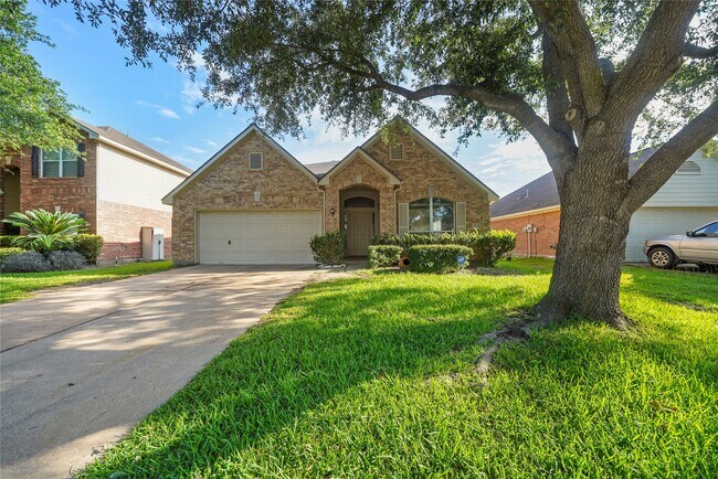 Building Photo - 20410 Pomegranate Ln