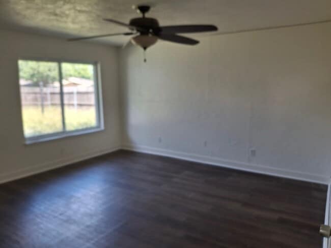 Building Photo - 1405 La Fonda Cir Rental